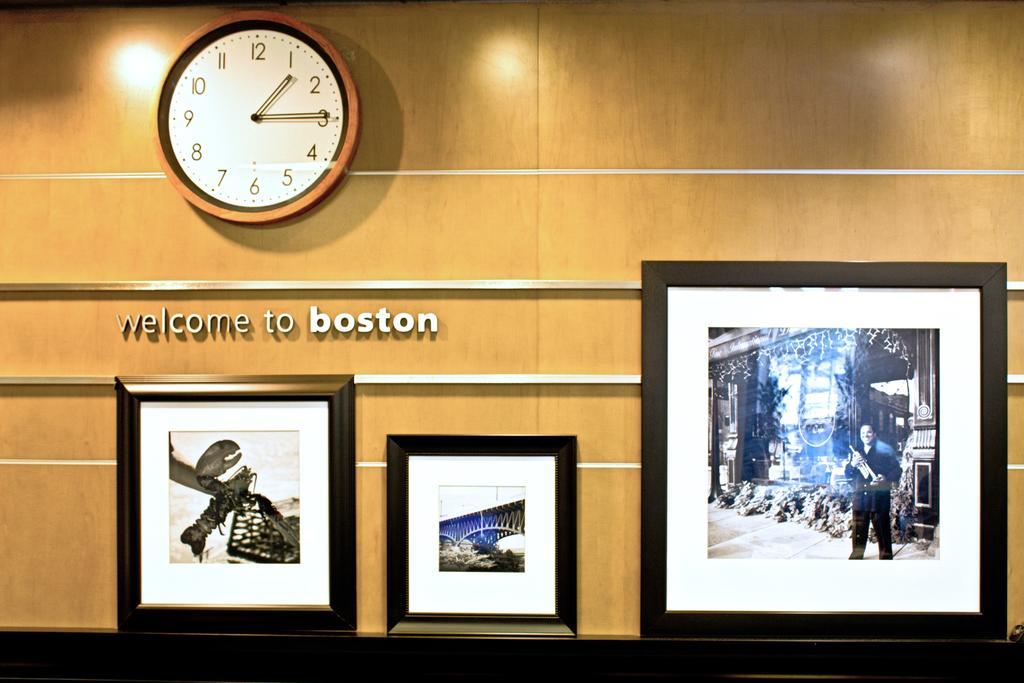 Hampton Inn & Suites Boston Crosstown Center Exterior foto